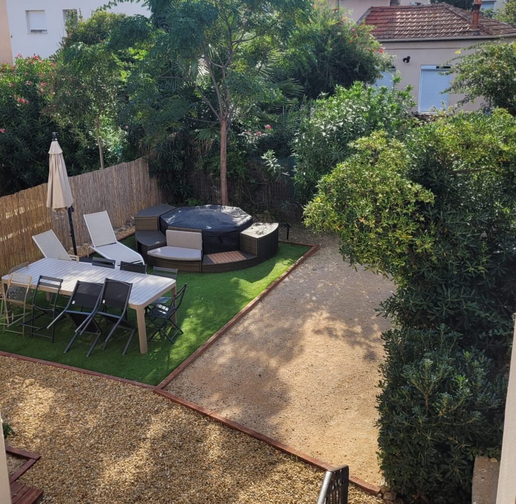 Varangue jardin jacuzzi